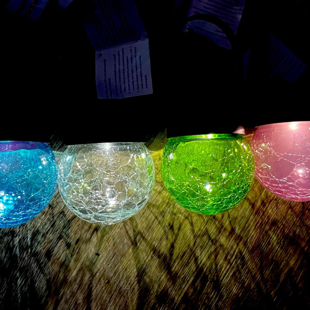 4 NWT Bright Solar Hanging Crackle Glass Garden Lights